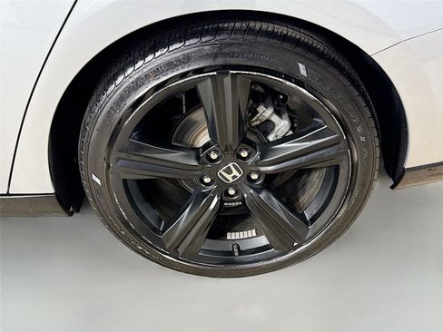 Used 2025 Honda Accord Sport image 29