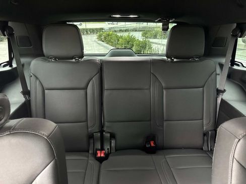 Used 2024 Chevrolet Tahoe Z71 w/ Luxury Package image 26