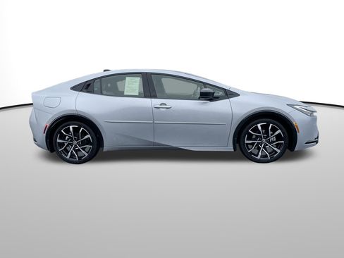 Used 2024 Toyota Prius Prime image 2