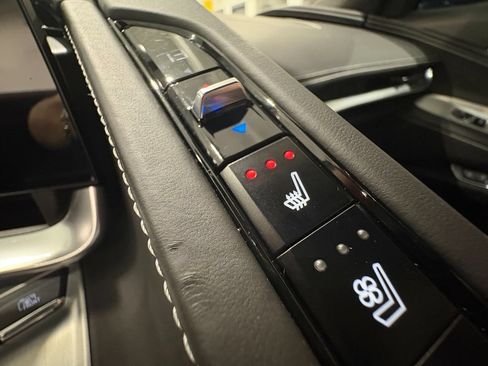 Used 2023 Chevrolet Corvette Stingray Premium Cpe w/ Z51 Performance Package RWD image 29