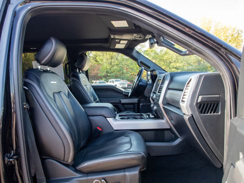 Used 2019 Ford F250 Platinum w/ Platinum Ultimate Package image 14