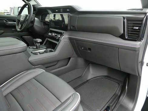 Certified 2026 GMC Sierra 1500 AT4X AWD/4WD image 19