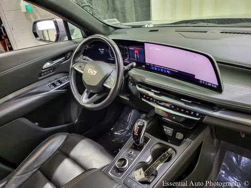 Used 2024 Cadillac XT4 Premium Luxury FWD image 24