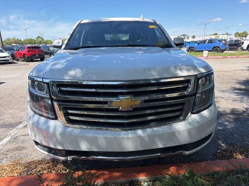 Used 2018 Chevrolet Tahoe LT image 2
