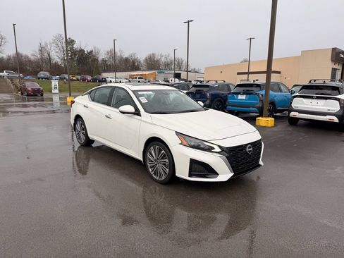 Used 2025 Nissan Altima 2.5 SL image 3