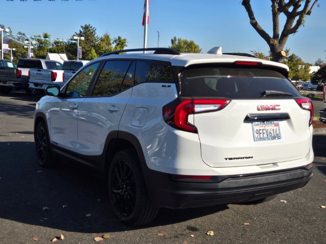Used 2023 GMC Terrain SLE w/ Driver Convenience Package FWD image 6