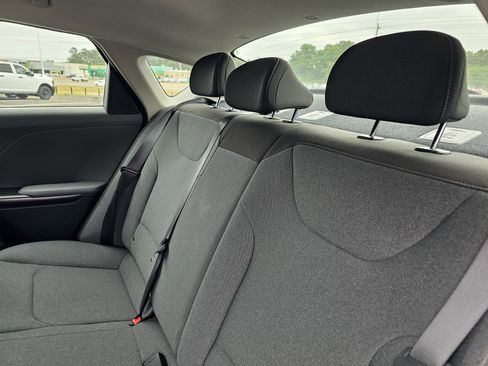 New 2026 Kia K4 LXS FWD image 31