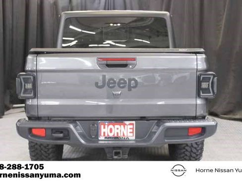 Used 2021 Jeep Gladiator Sport image 14