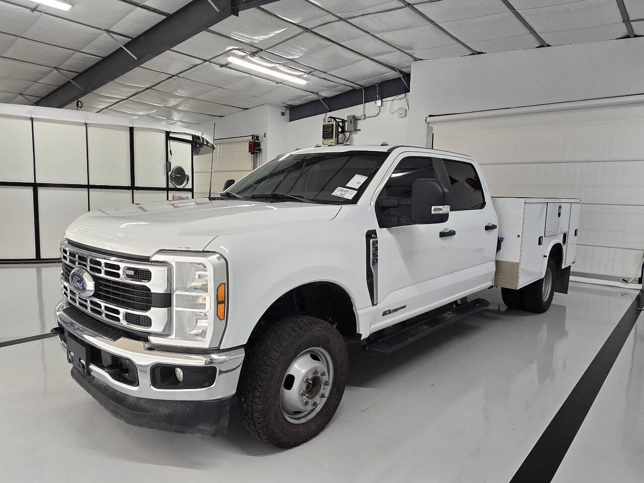 Used 2024 Ford F350 XL w/ Snow Plow Prep Package AWD/4WD image 3