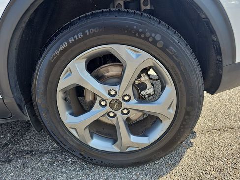 Used 2025 Ford Escape ST-Line Select AWD/4WD image 33