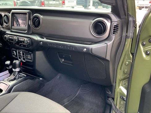 Certified 2023 Jeep Wrangler Unlimited AWD/4WD image 17