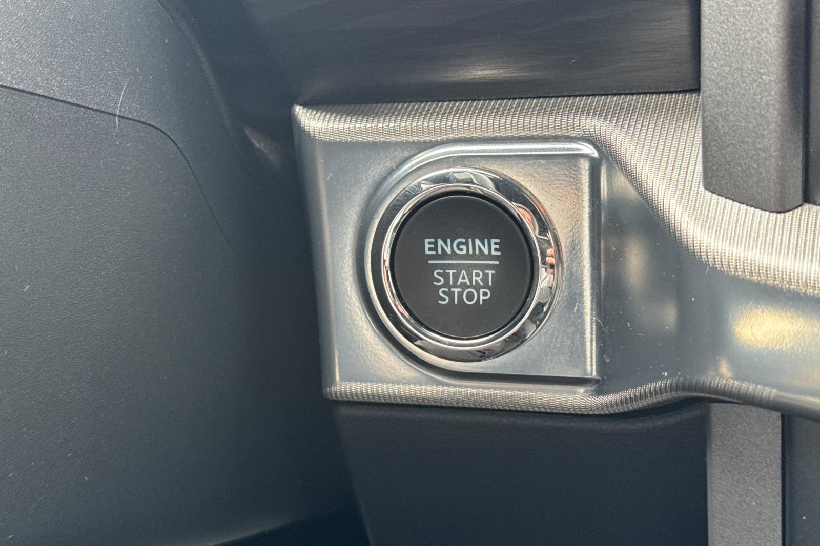 Used 2025 Ford F150 Lariat AWD/4WD image 35