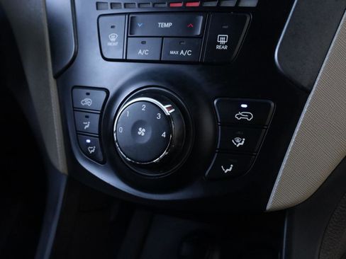 Used 2018 Hyundai Santa Fe Sport image 35