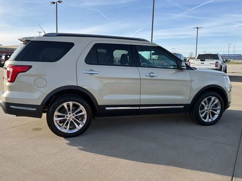 Used 2018 Ford Explorer Limited w/ Equipment Group 301A image 19
