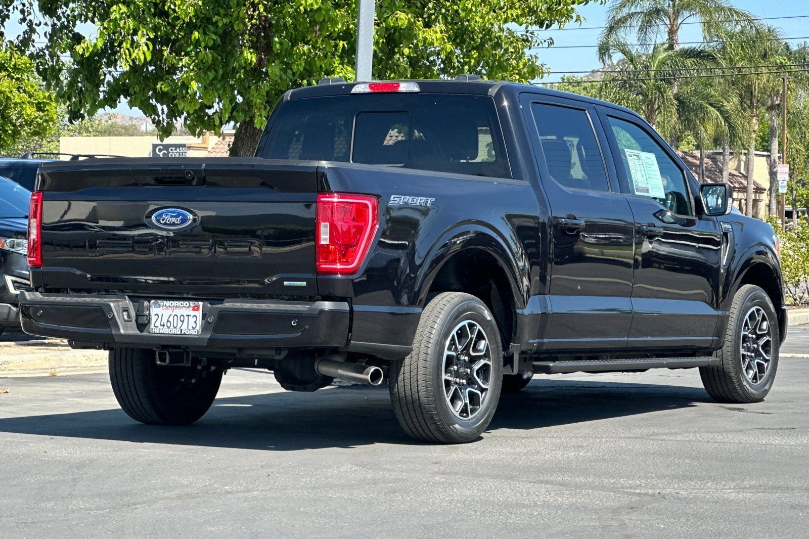 Used 2023 Ford F150 XLT w/ Equipment Group 302A High RWD image 4