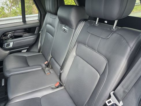 Used 2020 Land Rover Range Rover HSE image 16