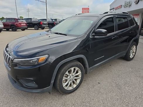 Used 2019 Jeep Cherokee Latitude w/ Popular Appearance Group FWD image 7