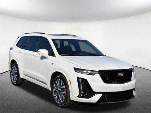 Certified 2024 Cadillac XT6 Sport w/ Technology Package AWD/4WD image 22