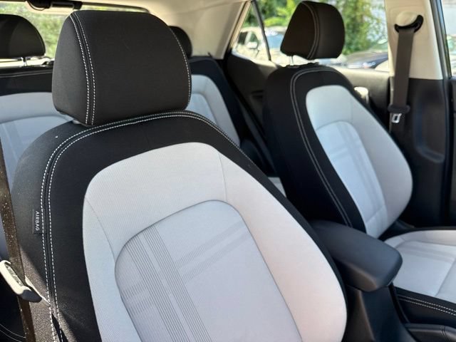 Used 2026 Hyundai Venue SEL FWD image 27