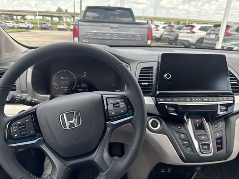 New 2026 Honda Odyssey EX-L image 14