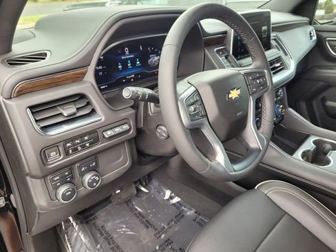 Used 2023 Chevrolet Tahoe Premier w/ Premium Package 2 AWD/4WD image 23