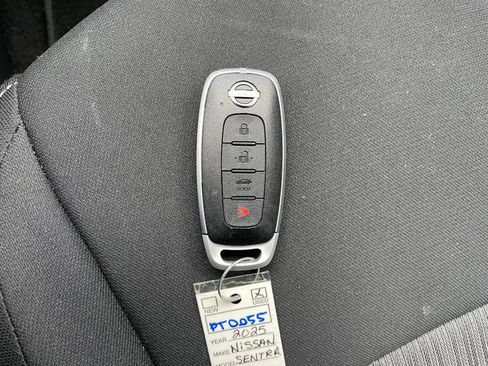 Used 2025 Nissan Sentra SV image 22