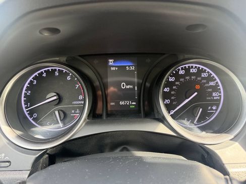 Used 2023 Toyota Camry SE w/ Convenience Package FWD image 7