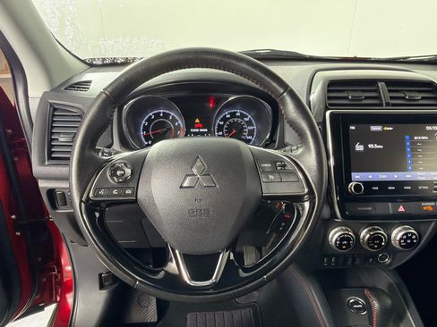 Used 2023 Mitsubishi Outlander Sport ES AWD/4WD image 14