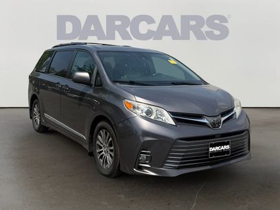 Used 2018 Toyota Sienna XLE w/ XLE Navigation Package