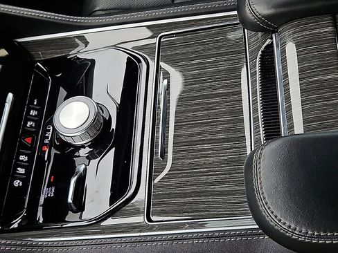 Used 2022 Jeep Wagoneer Series II image 24