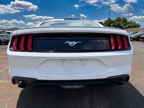 Used 2022 Ford Mustang Premium RWD image 5