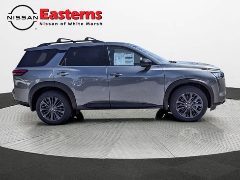 New 2026 Nissan Pathfinder SL image 6