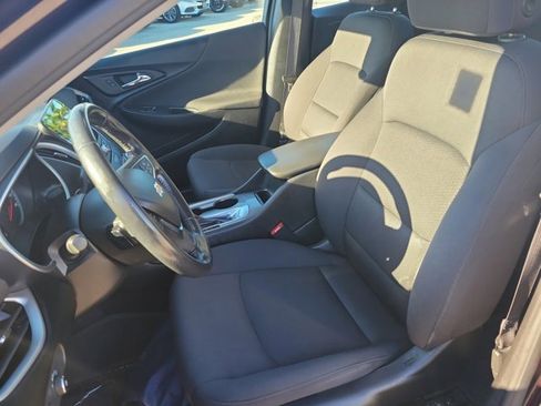 Used 2021 Chevrolet Malibu RS image 23