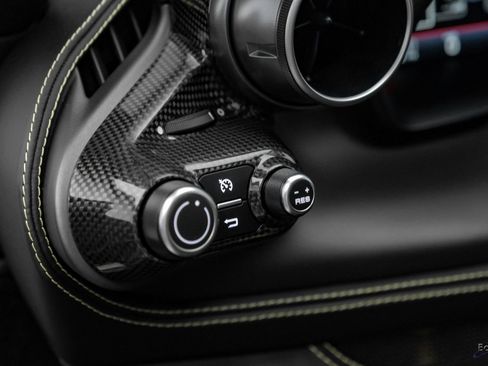 Used 2022 Ferrari F8 Tributo image 94