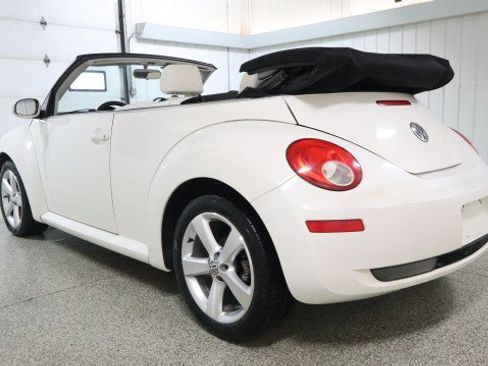 Used 2007 Volkswagen Beetle Triple White Edition image 3