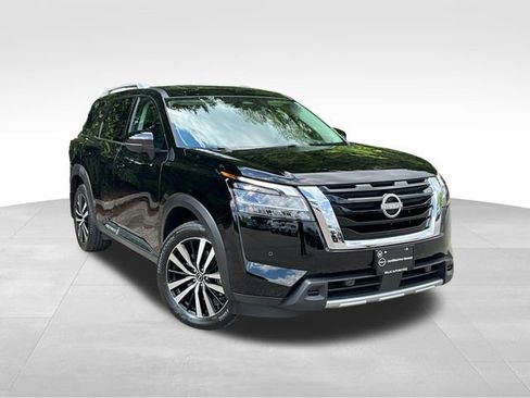 Certified 2024 Nissan Pathfinder Platinum w/ Cargo Package AWD/4WD image 1