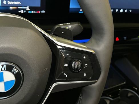 Used 2024 BMW 530i xDrive image 27