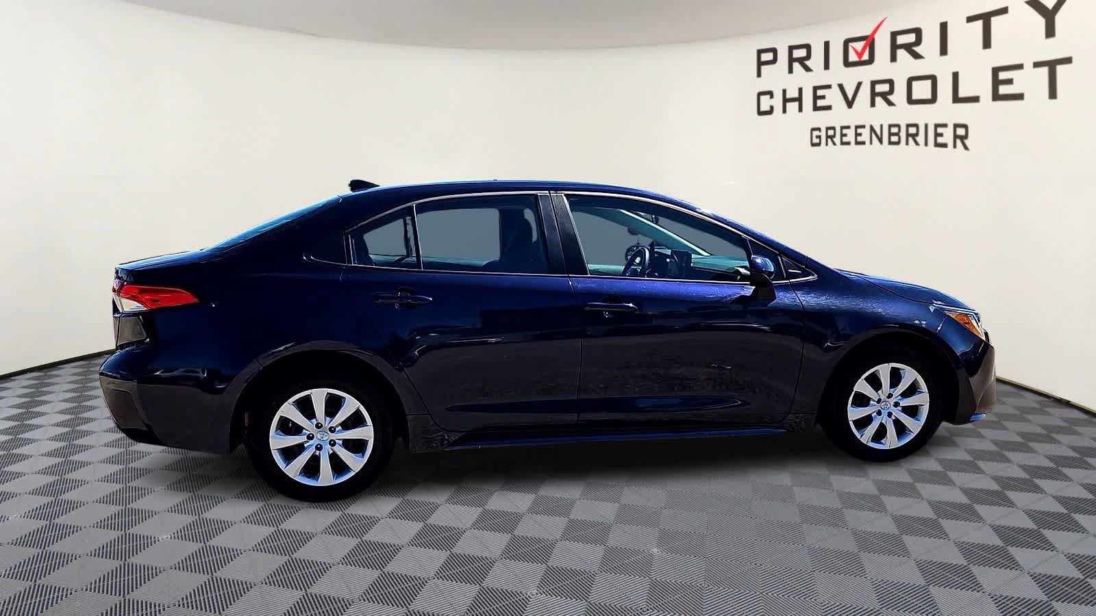 Used 2024 Toyota Corolla LE FWD image 9