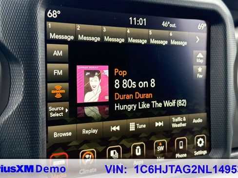 Used 2022 Jeep Gladiator Willys image 35