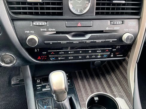 Used 2018 Lexus RX 350L Luxury image 32