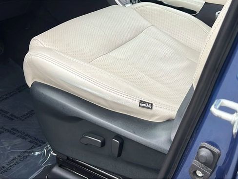 Used 2021 Subaru Ascent Premium w/ Convenience Package image 22