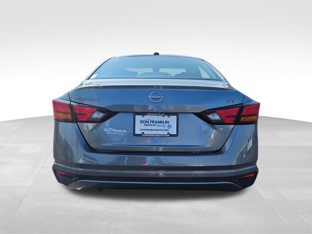 Used 2023 Nissan Altima 2.5 SV FWD image 4