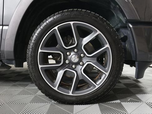 Used 2019 RAM 1500 Laramie AWD/4WD image 6