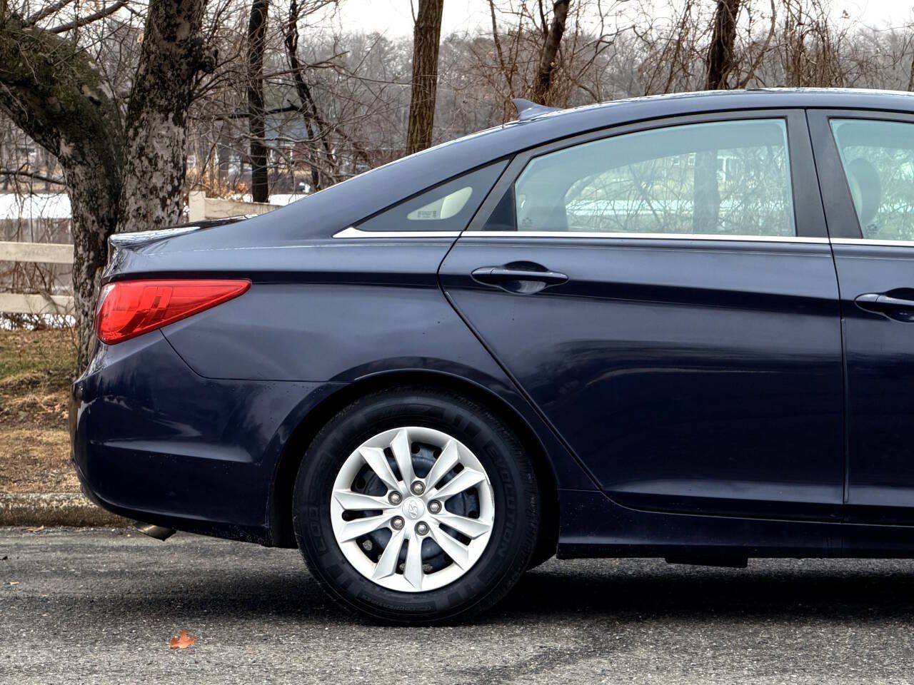 Used 2011 Hyundai Sonata GLS FWD image 26