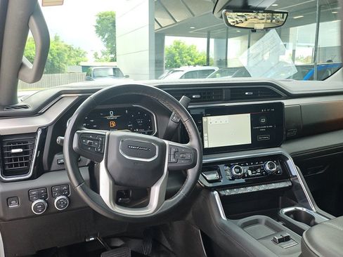 Used 2024 GMC Sierra 2500 Denali w/ Denali Reserve Package AWD/4WD image 15