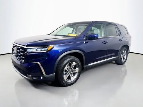 Certified 2025 Honda Pilot EX-L image 5