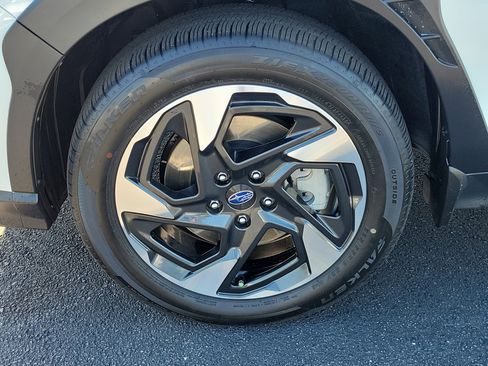 Used 2024 Subaru Crosstrek 2.5i Limited w/ Crosstrek Mirror Package image 10