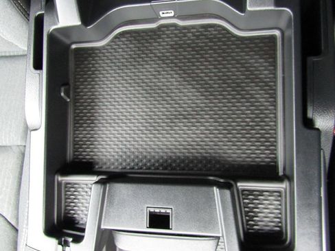 Used 2023 RAM 1500 Big Horn image 25