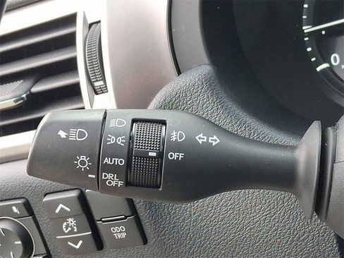 Used 2023 Lexus GX 460 Premium image 28