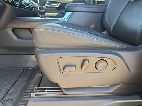 Certified 2022 GMC Sierra 1500 SLT w/ SLT Premium Plus Package AWD/4WD image 32